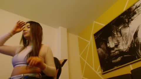 angeel queen  online show from April 16, 1:33 pm