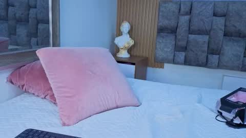 angel__kiss online show from December 19, 3:48 pm