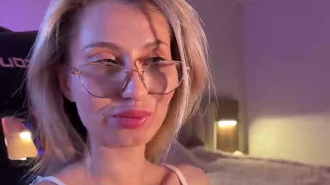 angel_ariela online show from March 1, 8:52 pm