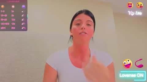 angel_ique online show from April 3, 5:16 am