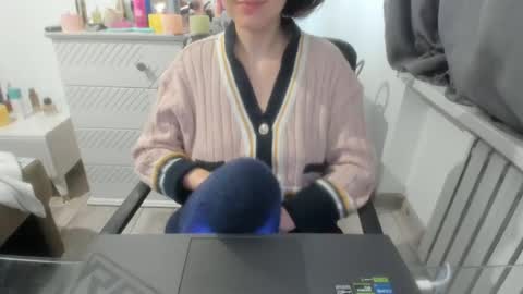 angel_lee__ online show from March 9, 5:00 am