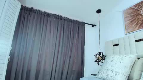 Nicolle  online show from October 31, 11:25 am