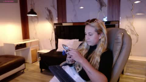 Angel online show from March 30, 11:32 am