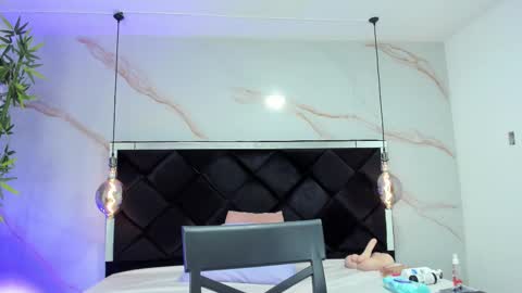 ANGELA online show from September 20, 1:31 pm