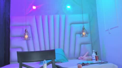 ANGELA online show from April 15, 12:39 pm