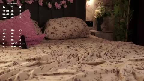 Mary online show from June 3, 2:33 pm