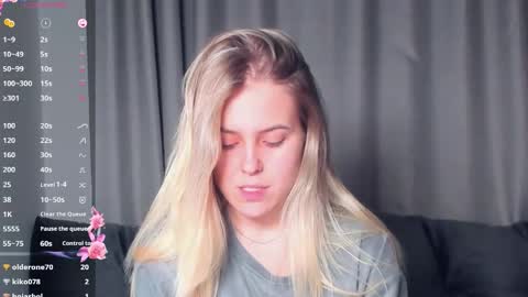 Darsi Anty online show from November 7, 4:23 pm