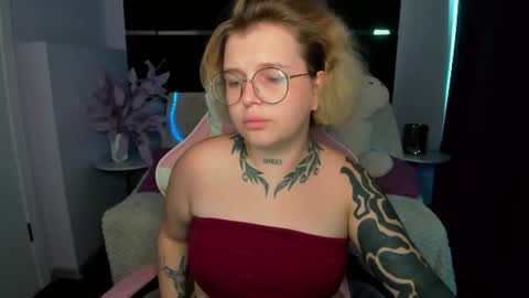 angelina_meaw online show from August 3, 9:04 am