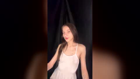 angelinalovel1 online show from February 21, 9:10 am