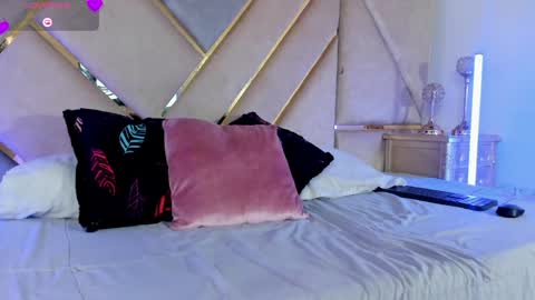 A F R O D I T A online show from April 5, 1:54 pm