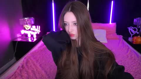 AngelBlush online show from November 19, 6:30 pm