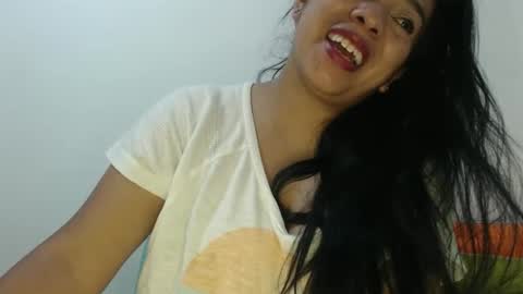 rebeca online show from April 29, 10:59 pm
