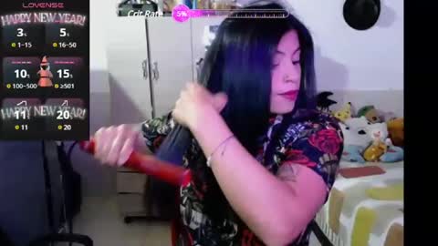 Snapshot of angelswhithe chatting on January 15, 6:51 pm angels online show from January 15, 6:51 pm