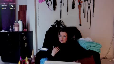 angierot2025 online show from November 18, 11:59 pm