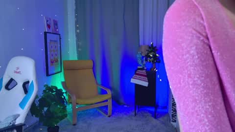 Anika  online show from December 11, 9:01 pm