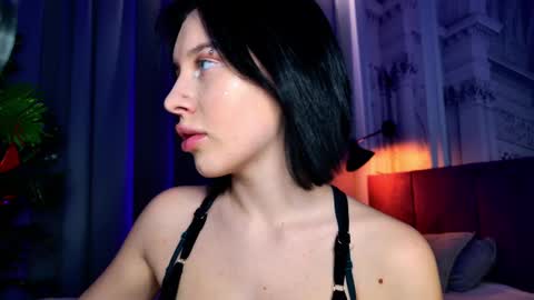 Anika  online show from March 4, 9:22 pm