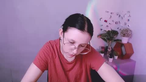 Mia online show from June 16, 6:25 am