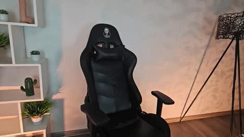 Anita online show from February 2, 7:02 pm