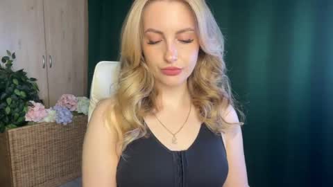 Anita online show from May 17, 12:43 am