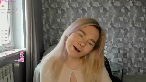 Anna online show from April 18, 7:55 am