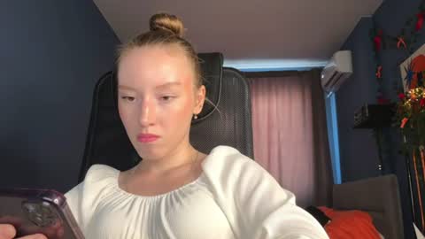 Anna online show from June 15, 3:23 pm