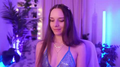 x Anna Leah x online show from July 17, 6:55 pm