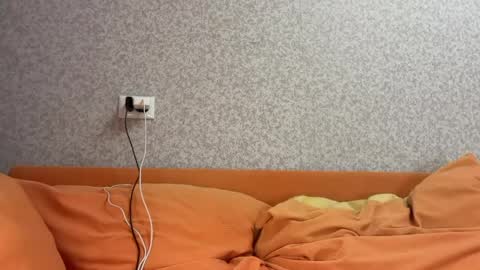 Anne online show from April 14, 6:30 pm