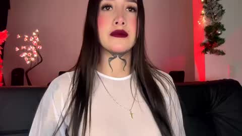 annaa__ online show from December 23, 2:35 am