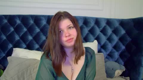 AnnaBanksy online show from May 11, 4:47 am
