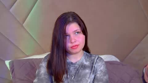 AnnaBanksy online show from May 14, 4:51 am