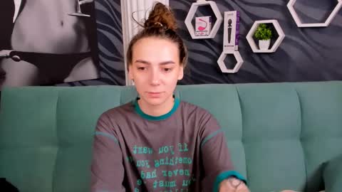 annabishop online show from February 12, 11:51 pm