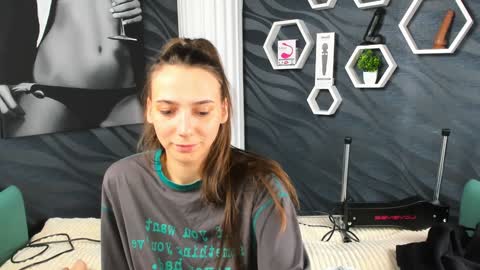 annabishop online show from January 31, 1:34 pm