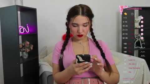 Snapshot of annaelfi chatting on February 12, 9:52 am Anna online show from February 12, 9:52 am