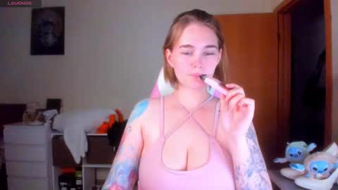 Snapshot of annaroading chatting on October 2, 9:42 pm AnnaRoading online show from October 2, 9:42 pm