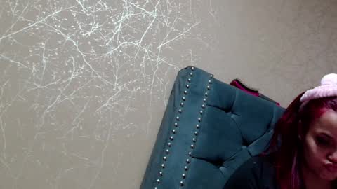       online show from October 17, 1:53 am