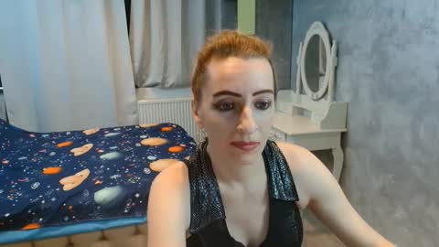 annedevrim online show from November 5, 7:35 am