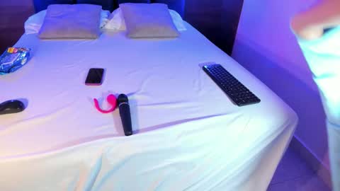 Anne online show from December 16, 3:23 am