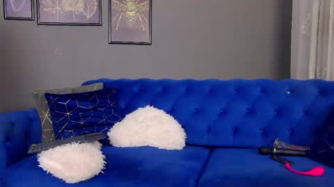 Anne online show from April 18, 3:31 am