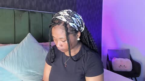 Snapshot of anneth__m chatting on December 11, 7:57 pm Anneth online show from December 11, 7:57 pm