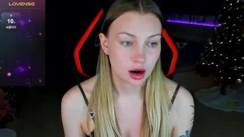 Annie online show from February 2, 9:58 pm