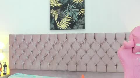 annie__rouse online show from April 4, 1:43 pm