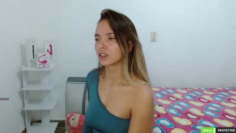 Snapshot of annie_che77y chatting on October 22, 4:17 am annie cherry independent model online show from October 22, 4:17 am