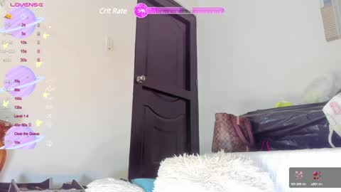 annie_santosx online show from December 24, 5:34 pm