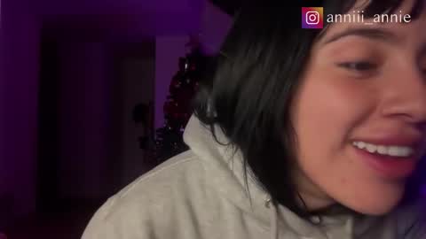 JEANNE no olvides seguirme dont forget follow me  uu online show from January 8, 2:04 am