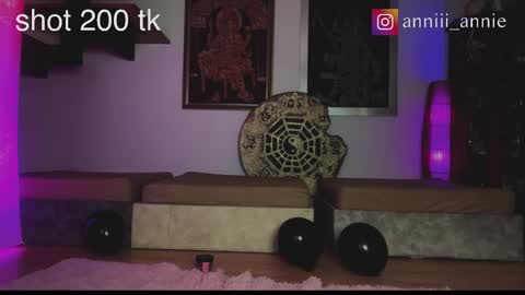 JEANNE no olvides seguirme dont forget follow me  uu online show from November 12, 5:05 am