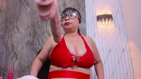 annie_wigg_ online show from September 22, 3:49 am