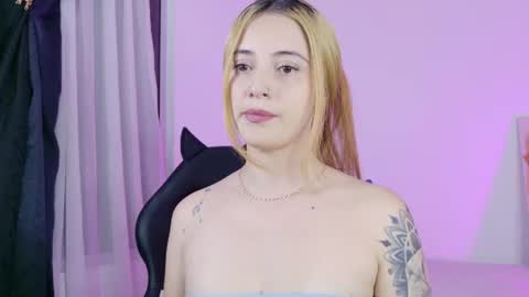 Annie online show from June 24, 1:59 am