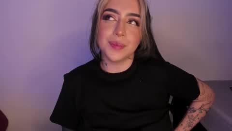 Annika online show from November 8, 10:26 pm