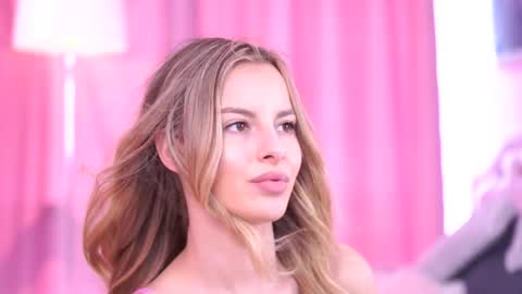 Ann  online show from April 5, 9:52 am