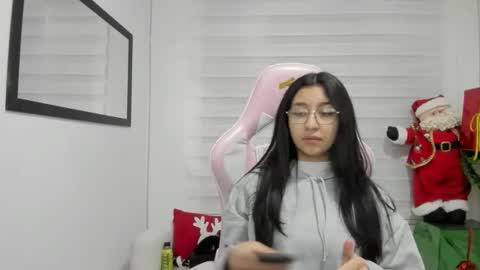 anny_jones01 online show from December 16, 1:06 pm